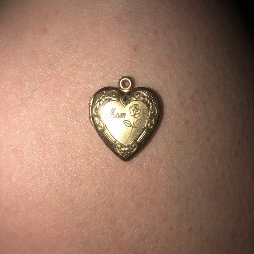 Gold Mom Heart Locket
